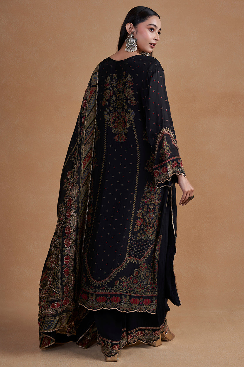 Black Suit Set With Aari Detailing