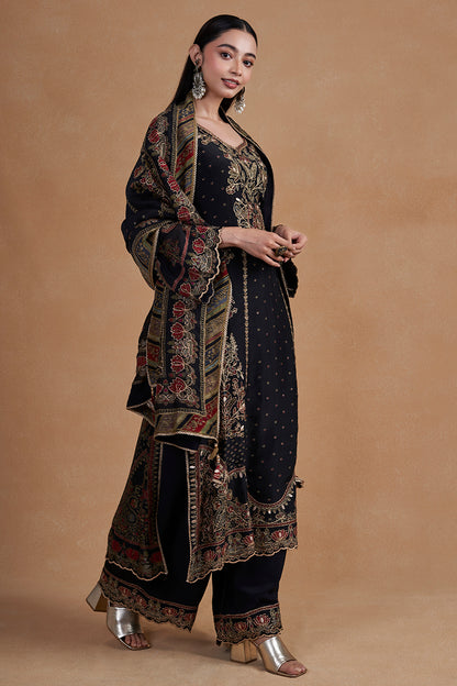 Black Suit Set With Aari Detailing