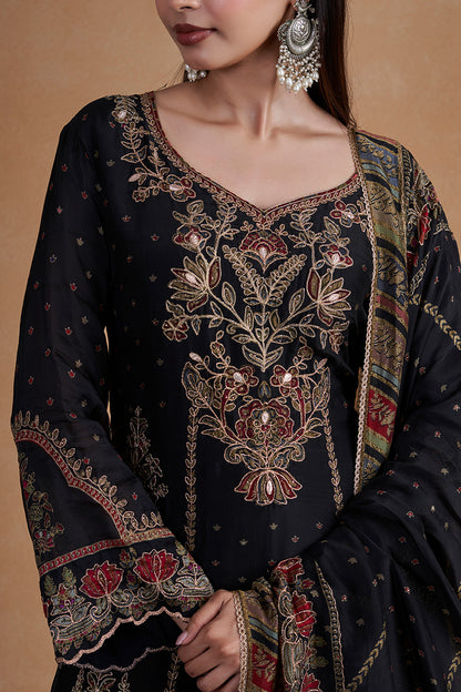 Black Suit Set With Aari Detailing
